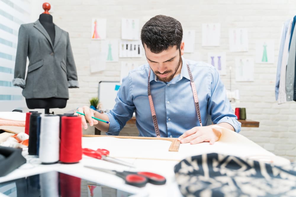 Curso Rápido Gratuito de Desenho de Moda com Certificado