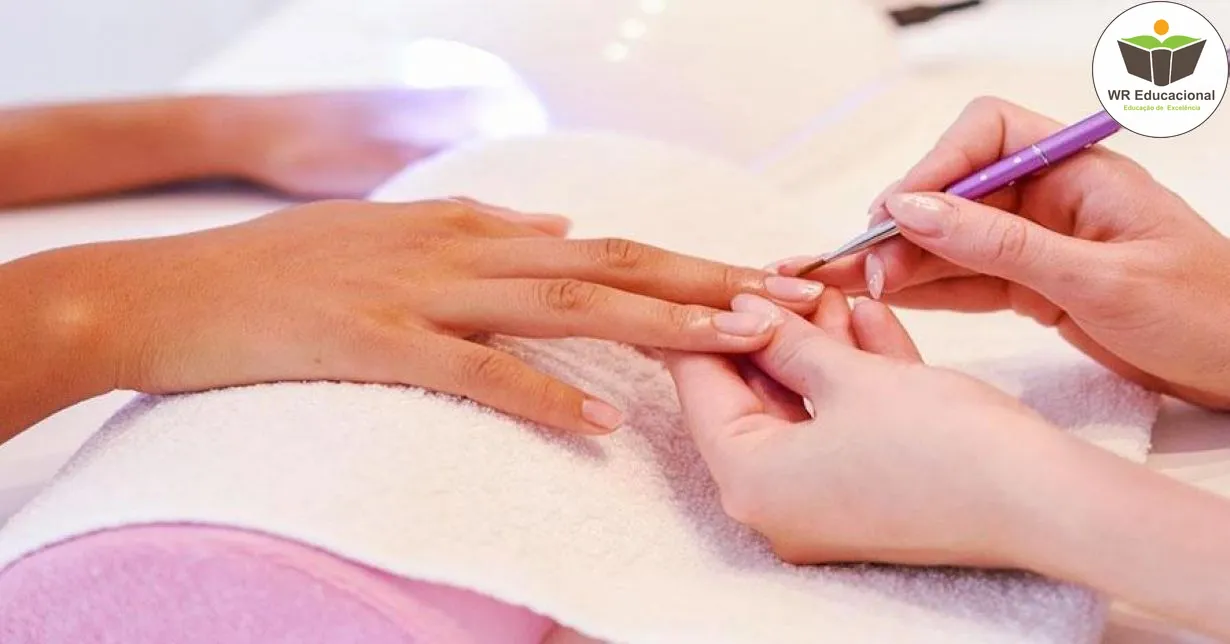 Curso de Noções Especializadas á Manicure e Pedicure