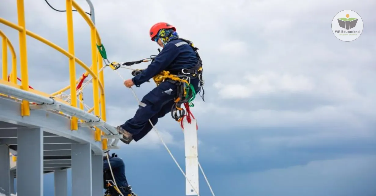 Curso de Trabalho em Altura, Espaços Confinados e Segurança Operacional em Offshore